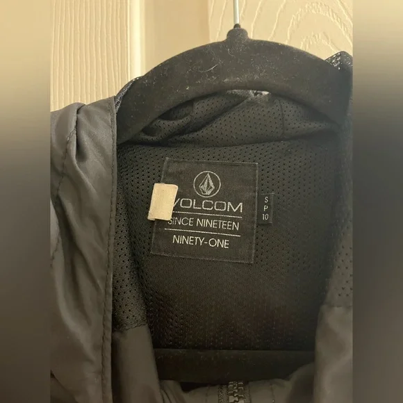 Small Volcom Jacket - Picture 2 of 3